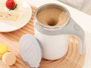 Mug mélangeur automatique