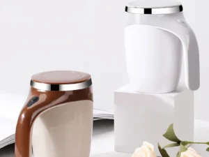 Mug mélangeur automatique